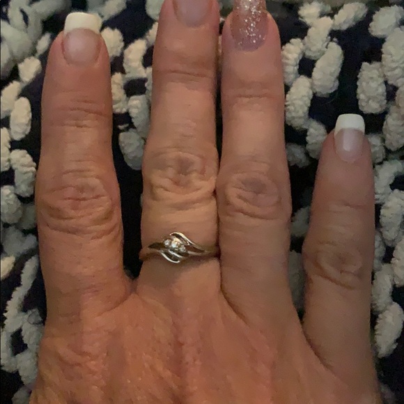 10k White Gold promise ring, Size 6 - Picture 2 of 2
